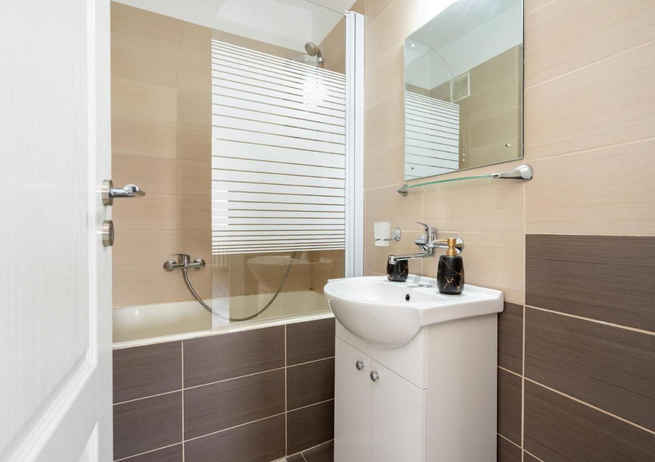 Central Apartment Tower 부쿠레슈티 외부 사진